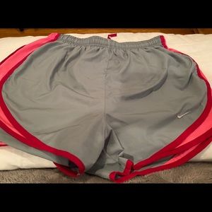 nike running shorts size small